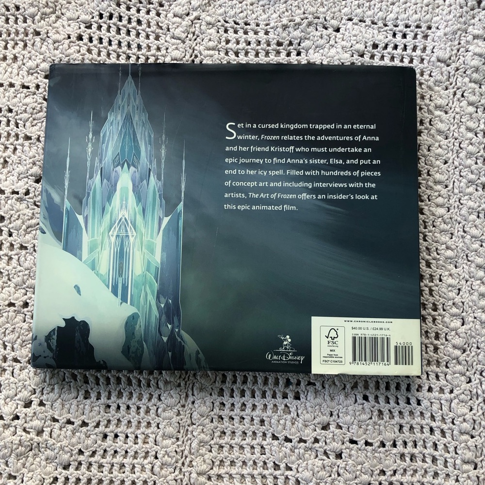 Disney book « the are of Frozen » hard cover - Picture 5 of 5